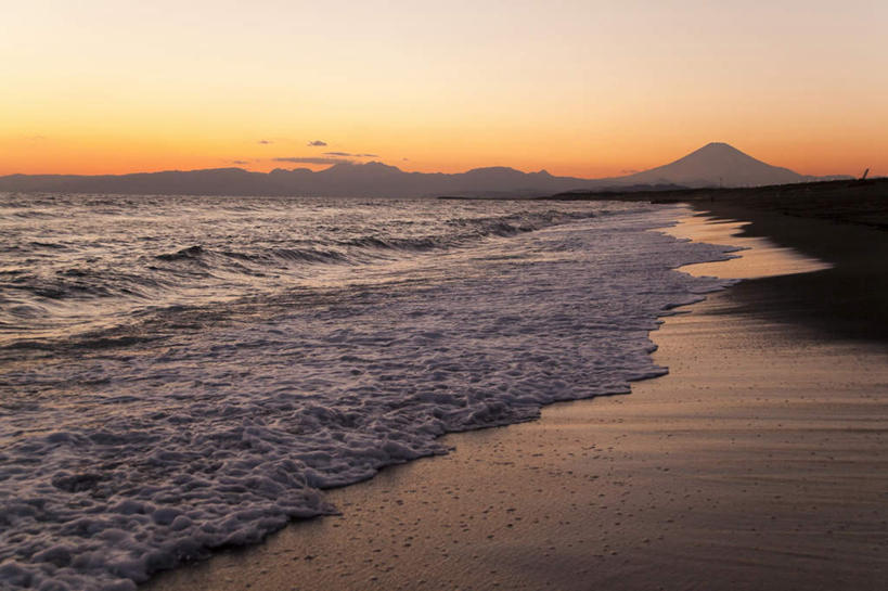 无人,横图,室外,白天,正面,旅游,度假,海浪,海洋,火山,美景,沙滩,富士山,静冈县,日本,亚洲,朦胧,模糊,沙子,海岸,景观,浪花,云,云朵,沙地,云彩,娱乐,蓝色,白云,蓝天,天空,自然,海水,天,享受,休闲,景色,放松,晴朗,自然风光,海景,东亚,本州,本州岛,日本国,中部地方,静冈,山梨,山梨县,大海,风浪,海,海水的波动,海滩,活火山,近岸浪,死火山,休眠火山,涌浪,晴空,彩图