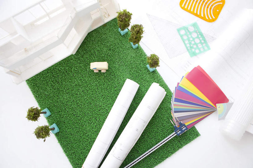 无人,横图,俯视,室内,特写,白天,植物,桌面,一堆,一排,许多,阴影,堆叠,堆积,整齐,立体,光线,空间,木制,图纸,影子,设计图,树,树木,排列,绿色,阳光,自然,模型,木制品,规划,生长,成长,堆,队列,工程图,草图,蓝图,比色卡,直观,建筑模型,建筑设计,玩具车,设计,彩图,高角度拍摄