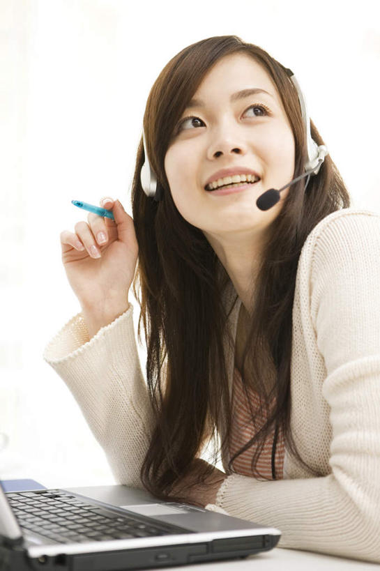 东方人,头发,一个人,办公室,坐,捧,笑,摸,微笑,露齿笑,竖图,室内,白天,侧面,衬衫,快乐,满意,幸福,电脑,笔记本电脑,窗户,落地窗,亚洲,仅一个年轻女性,仅一个女性,仅一个人,抚摸,握,阴影,光线,网络,笔,影子,办公用品,音响,音乐,拿,拿着,扭头,注视,黄种人,娱乐,通讯设备,玻璃窗,文具,白色,阳光,耳机,学习用品,观察,看,靠,靠着,倚靠,转头,享受,休闲,放松,握着,观看,文具用品,察看,无线,舒适,享乐,倚着,关注,通信设备,无线网络,无线上网,便携式电脑,手提电脑,年轻女性,女人,女性,亚洲人,长发,触摸,端,端着,接触,捧着,手捧,坐着,半身,彩图,衬衣