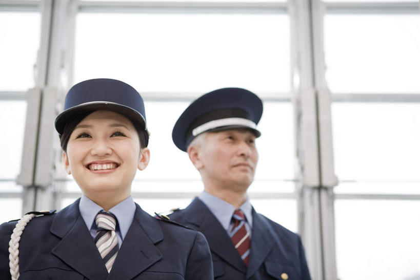 东方人,无人,高楼大厦,笑,微笑,露齿笑,横图,室外,白天,正面,制服,度假,美景,城市风光,城市,大厦,建筑,摩天大楼,帽子,亚洲,景观,黄种人,娱乐,建设,蓝色,享受,休闲,景色,放松,门卫,守卫,亚洲人,保安,彩图,大楼,高层建筑,高楼,摩天楼