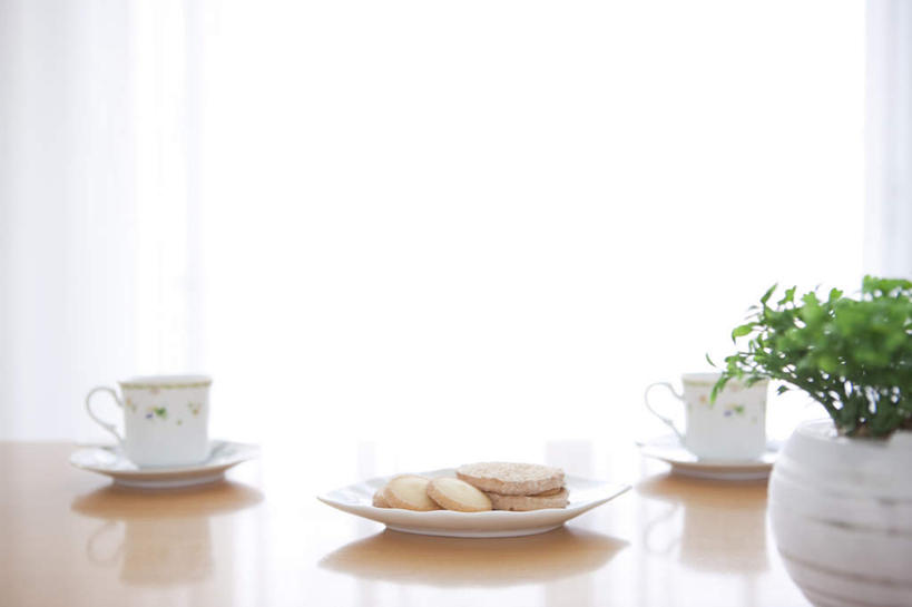 点心,无人,横图,室内,特写,白天,正面,下午茶,植物,餐桌,桌子,静物,杯子,餐具,瓷器,碟子,盘,盆栽,食品,咖啡杯,盆景,陶瓷制品,两杯,食物,糕点,绿色,自然,盘子,碟,摄影,影棚,生长,成长,餐台,一盆,瓷杯,彩图,影棚拍摄,拍摄,蛋糕