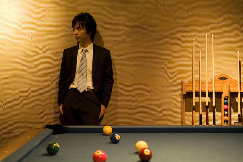 东方人,一个人,商务人士,商务男性,站,横图,室内,白天,正面,衬衫,台球,亚洲,仅一个男性,仅一个人,许多,撞球,阴影,套装,光线,球杆,影子,灯光,咖啡色,五根,扭头,注视,黄种人,运动器械,彩球,仅一个年轻男性,黄色,红色,绿色,黑色,观察,看,站着,转头,健身器械,观看,察看,台球桌,关注,商务装,健身器材,斯诺克,工薪阶层,桌球室,斯诺克球,斯诺克台球,桌球,男人,男性,年轻男性,亚洲人,白领,上班族,站立,半身,彩图,衬衣,运动器材