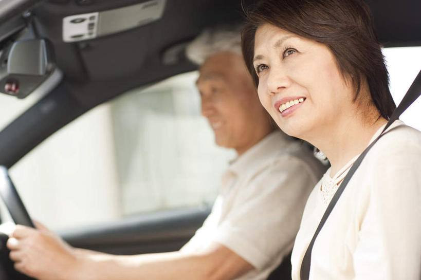 东方人,两个人,夫妻,坐,横图,室外,白天,侧面,爱情,安全,镜子,汽车,亚洲,握,服装,朦胧,模糊,带子,防护,浪漫,注视,休闲装,黄种人,车,衣服,安全带,方向盘,绳子,交通工具,轿车,观察,看,休闲,车内,休闲服,恩爱,握着,恋人,服饰,观看,保护,绳索,镜像,察看,镜面,关注,载具,保险,安全绳,保全,周全,安稳,安定,平安,老年男性,老年女性,男人,男性,女人,女性,亚洲人,夫妇,情侣,坐着,半身,彩图,伴侣