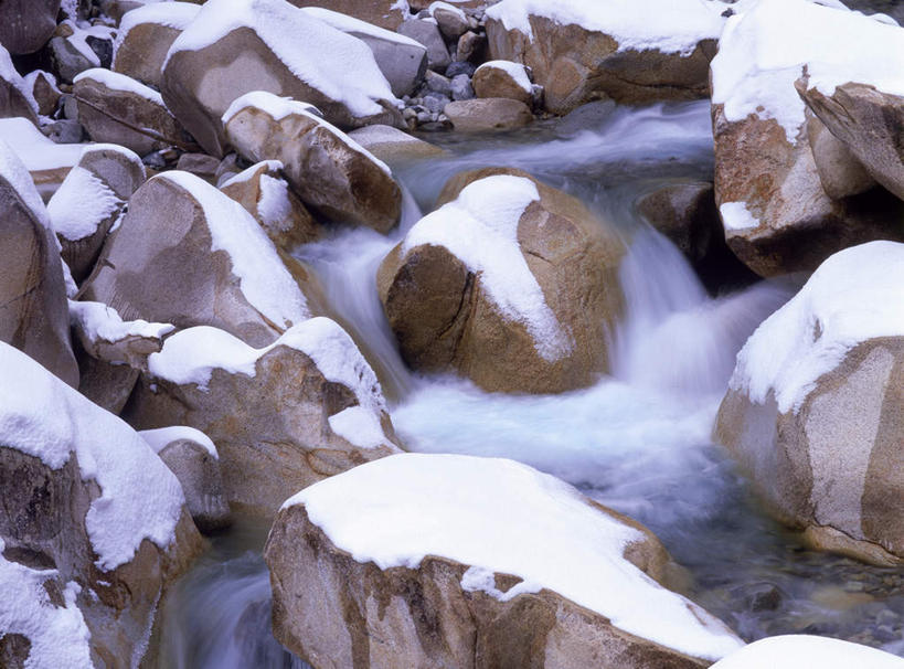 无人,横图,俯视,室外,白天,旅游,度假,礁石,石头,美景,雪,大雪,长野县,日本,亚洲,阴影,光线,石子,影子,积雪,结冰,景观,水流,雪景,冬季,冬天,娱乐,阳光,自然,享受,休闲,景色,放松,寒冷,自然风光,东亚,本州,本州岛,日本国,中部地方,长野,严寒,冰霜,礁,石块,岩石,彩图,高角度拍摄