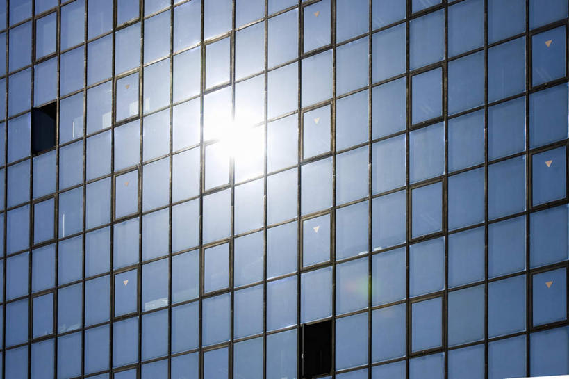 无人,高楼大厦,横图,室外,白天,仰视,度假,美景,太阳,窗户,落地窗,城市风光,城市,大厦,建筑,摩天大楼,日本,亚洲,一排,许多,阴影,整齐,光线,影子,景观,娱乐,玻璃窗,排列,阳光,享受,休闲,景色,放松,队列,玻璃幕墙,东亚,本州,本州岛,日本国,近畿地方,近畿,兵库,兵库县,彩图,低角度拍摄,大楼,高层建筑,高楼,摩天楼