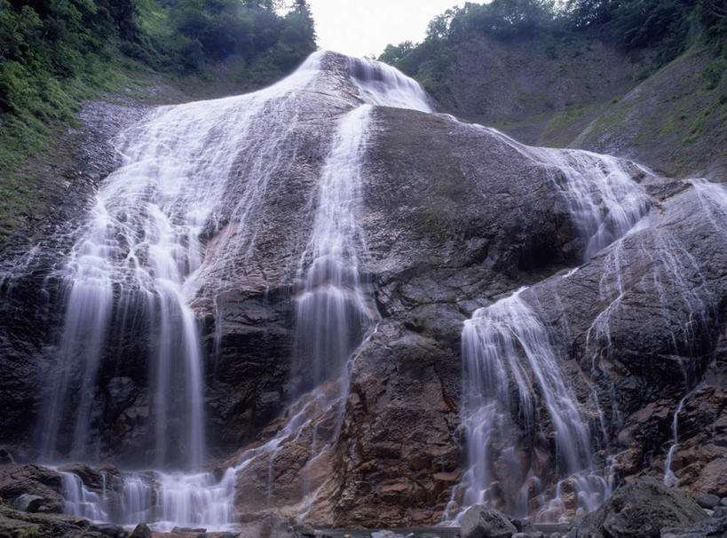 无人,横图,室外,白天,仰视,旅游,度假,礁石,石头,美景,瀑布,水,植物,日本,亚洲,飞溅,溅,石子,液体,景观,水滴,苔藓,娱乐,水珠,蓝色,绿色,蓝天,天空,自然,天,享受,休闲,景色,放松,晴朗,喷洒,自然风光,东亚,本州,万里无云,本州岛,日本国,东北地方,山形,山形县,跌水,礁,石块,岩石,晴空,晴空万里,彩图,低角度拍摄