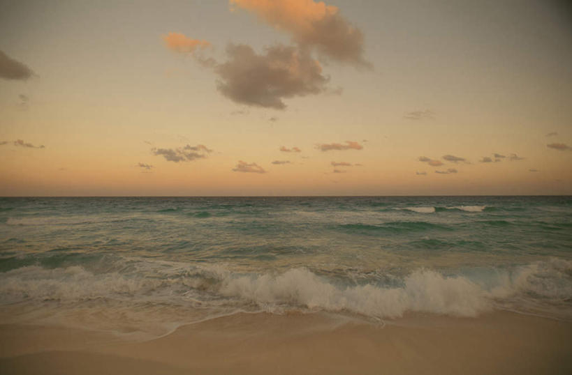 无人,横图,室外,白天,正面,旅游,度假,海浪,海洋,美景,日落,沙滩,马尔代夫,亚洲,沙子,海岸,景观,浪花,水平线,晚霞,霞光,云,云朵,辽阔,海平线,沙地,云彩,娱乐,蓝色,白云,蓝天,天空,自然,海水,黄昏,天,享受,休闲,广阔,景色,彩霞,放松,晴朗,一望无际,自然风光,南亚,海景,马尔代夫共和国,无边无际,一马平川,大海,风浪,海,海水的波动,海滩,近岸浪,涌浪,晴空,夕阳,彩图,水天相接,水天一线