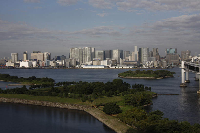 无人,高楼大厦,横图,俯视,航拍,室外,白天,度假,草地,草坪,美景,植物,城市风光,标志建筑,城市,大厦,地标,建筑,摩天大楼,东京,日本,亚洲,景观,云,云朵,云彩,娱乐,建设,草,树,树木,蓝色,绿色,白云,蓝天,天空,自然,天,享受,休闲,景色,放松,生长,成长,鸟瞰,东亚,本州,关东地方,本州岛,日本国,东京都,品川,彩图,高角度拍摄,大楼,高层建筑,高楼,摩天楼