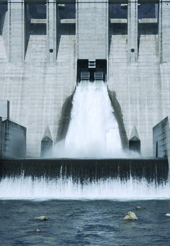 无人,竖图,室外,白天,正面,旅游,度假,灌溉,美景,建筑,日本,亚洲,蓄水,景观,娱乐,建设,水坝,水库,自然,享受,休闲,发电,景色,放松,自然风光,东亚,坝,航运,本州,本州岛,日本国,中国地方,冈山,冈山县,防洪,供水,水力发电,彩图