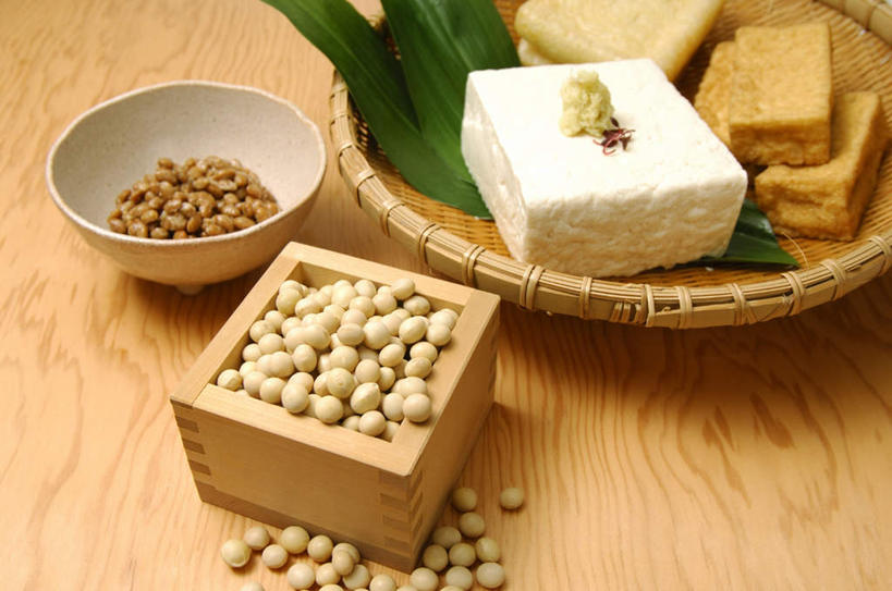 豆腐,无人,横图,俯视,室内,特写,白天,烹饪,桌面,桌子,餐具,木制,木盒,日本料理,料理,食品,菜肴,美食,食物,木制品,容器,碗,日式料理,日式,摄影,佳肴,影棚,储藏,豆制品,储存,进餐用具,烹调用具,彩图,高角度拍摄,影棚拍摄,拍摄,贮存