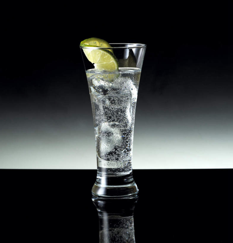 无人,方图,俯视,室内,特写,白天,桌面,桌子,柠檬,杯子,水果,一片,切片,黑色背景,新鲜,生食,食品,果实,一杯,玻璃制品,食物,水杯,有机食品,绿色食品,苏打,玻璃杯,益母果,柠果,彩图,高角度拍摄