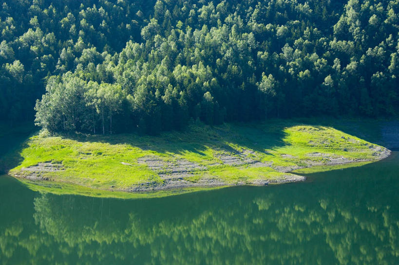 无人,横图,俯视,室外,白天,旅游,度假,草地,草坪,河流,美景,森林,树林,水,植物,北海道,日本,亚洲,阴影,波纹,光线,影子,河水,景观,水流,娱乐,草,树,树木,绿色,水纹,阳光,自然,波浪,享受,休闲,景色,放松,生长,成长,自然风光,东亚,日本国,北海道地方,北海道岛,彩图,高角度拍摄