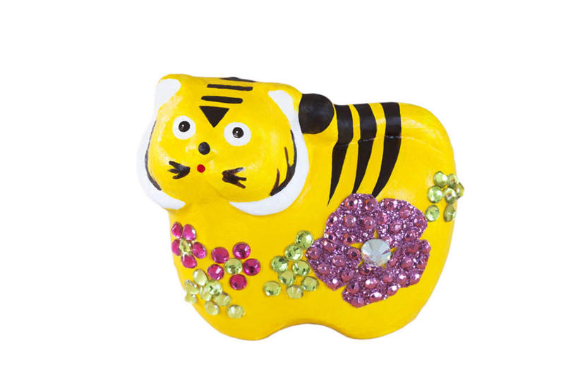 无人,站,笑,微笑,横图,室内,特写,白天,白色背景,正面,野生动物,玩具,条纹,艺术,装饰,盛开,花蕾,注视,文化,传统,花,花瓣,花朵,鲜花,一个,黄色,紫色,黑色,动物,花苞,花蕊,观察,看,站着,摄影,影棚,单个,观看,工艺,华丽,修饰,点缀,察看,关注,创作,凶猛,衬托,美观,雅致,雅观,残暴,凶残,老虎,站立,彩图,影棚拍摄,拍摄