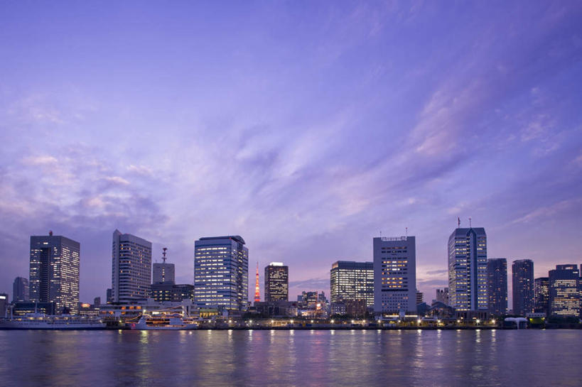 无人,高楼大厦,横图,室外,白天,正面,旅游,度假,草地,草坪,河流,美景,日落,水,天际线,植物,大厦,建筑,路灯,摩天大楼,照明,东京,日本,亚洲,阴影,波纹,反射,影子,河水,景观,水流,晚霞,霞光,云,云朵,落日,灯光,云彩,娱乐,灯,草,树,树木,蓝色,绿色,白云,蓝天,水纹,天空,自然,黄昏,波浪,天,享受,休闲,景色,彩霞,放松,生长,成长,照亮,照明设备,自然风光,东亚,本州,关东地方,本州岛,日本国,东京都,夕照,夕阳,彩图,大楼,高层建筑,高楼,摩天楼,斜阳