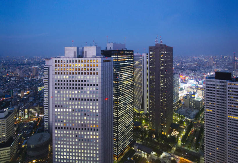 无人,高楼大厦,横图,俯视,航拍,室外,夜晚,旅游,度假,美景,大厦,道路,建筑,路,摩天大楼,公路,照明,东京,日本,亚洲,阴影,反射,影子,景观,灯光,交通,娱乐,灯,蓝色,蓝天,天空,自然,灯具,天,享受,休闲,射灯,景色,放松,照亮,照明设备,鸟瞰,自然风光,东亚,本州,关东地方,本州岛,日本国,东京都,马路,彩图,高角度拍摄,大楼,高层建筑,高楼,摩天楼