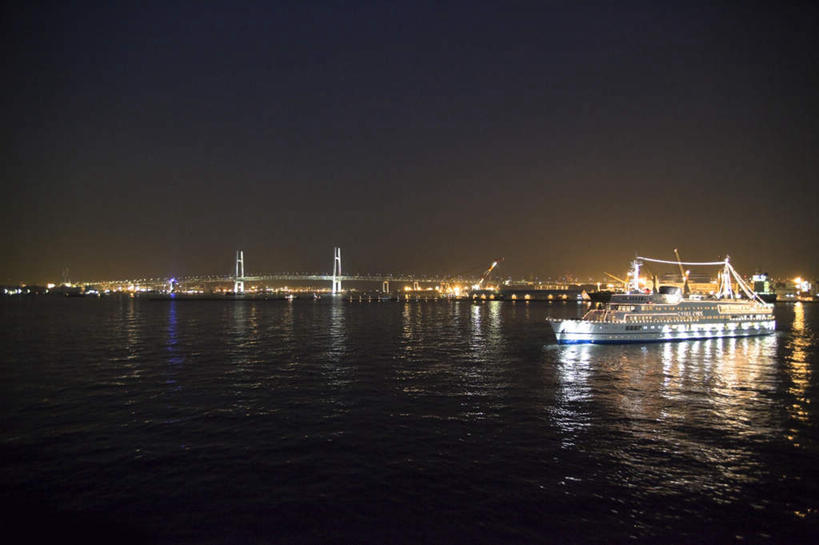 无人,高楼大厦,横图,室外,夜晚,正面,旅游,度假,河流,美景,水,大桥,大厦,建筑,立交桥,路灯,摩天大楼,桥梁,照明,神奈川,日本,亚洲,阴影,波纹,反射,影子,河水,景观,水流,高架,斜拉桥,桥,灯光,横滨,横滨市,神奈川县,娱乐,横滨海湾大桥,灯,黑色,水纹,天空,自然,波浪,天,享受,休闲,景色,放松,照亮,照明设备,自然风光,东亚,本州,首府,海湾大桥,关东地方,本州岛,日本国,彩图,大楼,高层建筑,高楼,摩天楼