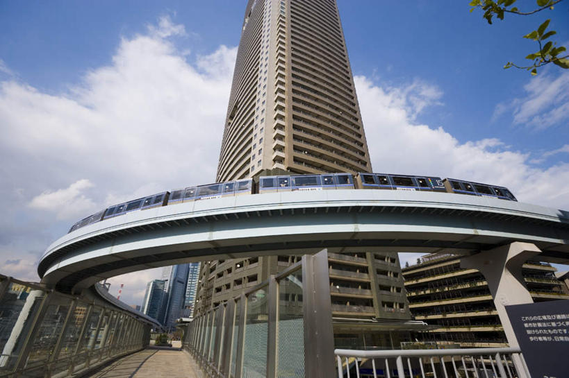 无人,高楼大厦,栏杆,横图,室外,白天,仰视,旅游,度假,美景,植物,大厦,道路,地铁,建筑,路,摩天大楼,东京,日本,亚洲,阴影,光线,影子,景观,云,云朵,围栏,小路,轨道交通,交通,云彩,娱乐,护栏,树,树木,蓝色,绿色,白云,蓝天,天空,阳光,自然,天,享受,休闲,景色,放松,生长,成长,自然风光,东亚,本州,关东地方,本州岛,日本国,东京都,彩图,低角度拍摄,大楼,高层建筑,高楼,摩天楼,地铁机动车,地下铁,轻轨