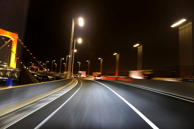 无人,横图,室外,夜晚,正面,大桥,道路,立交桥,路,路灯,桥梁,公路,汽车,照明,东京,日本,亚洲,许多,朦胧,模糊,高架,斜拉桥,桥,灯光,分界线,停车线,交通,车,灯,黑色,天空,交通工具,轿车,天,车行道,车行道分界线,照亮,照明设备,载具,标线,东亚,车行线,本州,关东地方,本州岛,日本国,东京都,灯火辉煌,繁荣,马路,彩图