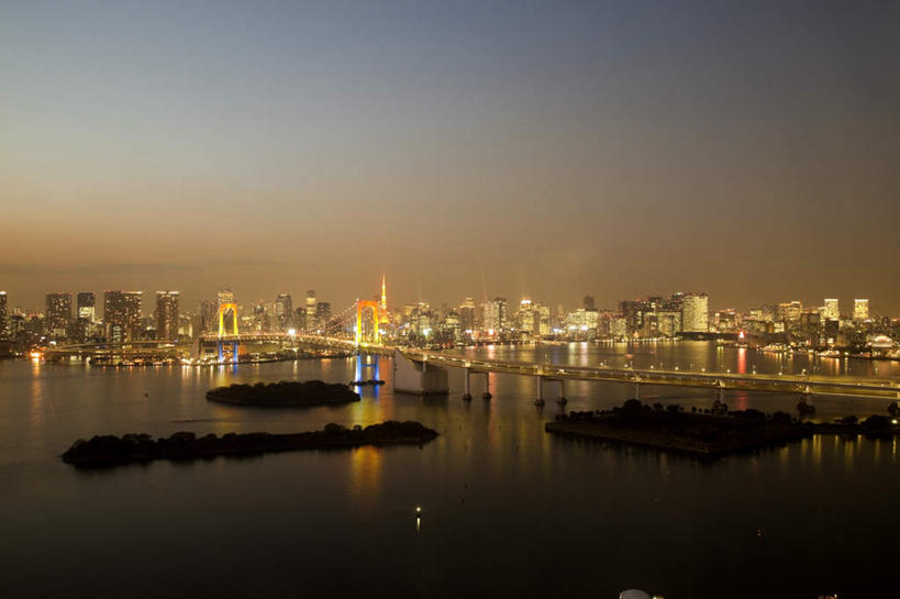 无人,高楼大厦,横图,俯视,航拍,室外,夜晚,度假,河流,美景,水,城市风光,城市,大桥,大厦,建筑,立交桥,摩天大楼,桥梁,东京,日本,亚洲,朦胧,模糊,液体,河水,景观,水滴,水流,高架,斜拉桥,桥,彩虹大桥,娱乐,建设,一个,蓝色,蓝天,天空,天,享受,休闲,景色,放松,晴朗,单个,鸟瞰,东亚,本州,万里无云,关东地方,本州岛,日本国,东京都,日本彩虹大桥,晴空,晴空万里,彩图,高角度拍摄,大楼,高层建筑,高楼,摩天楼