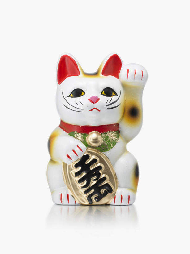 无人,竖图,室内,特写,白天,白色背景,正面,爱情,幸福,静物,瓷器,招财猫,陶瓷制品,浪漫,一个,祈祷,祈福,恋爱,许愿,金融,摄影,影棚,经济,单个,祈求,资金,贸易,招财,招福,财源广进,财运,彩图,影棚拍摄,拍摄