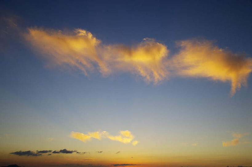 无人,横图,室外,白天,仰视,旅游,度假,岛屿,美景,日落,日本,亚洲,一堆,阴影,堆叠,堆积,光线,影子,景观,晚霞,霞光,云,云朵,落日,云彩,娱乐,蓝色,白云,蓝天,天空,阳光,自然,黄昏,天,享受,休闲,景色,彩霞,放松,大阪,堆,自然风光,东亚,本州,大阪府,本州岛,日本国,近畿地方,近畿,夕照,列岛,群岛,诸岛,夕阳,彩图,低角度拍摄,斜阳