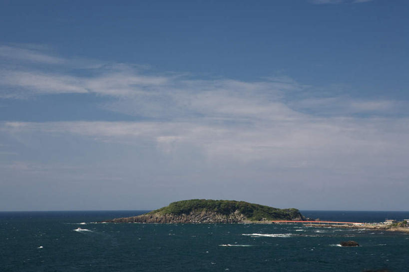 无人,横图,室外,白天,正面,旅游,度假,海浪,海洋,礁石,石头,美景,水,日本,亚洲,阴影,波纹,飞溅,溅,光线,石子,液体,影子,景观,浪花,水滴,水平线,云,云朵,辽阔,海平线,云彩,娱乐,水珠,蓝色,白云,蓝天,水纹,天空,阳光,自然,海水,波浪,天,享受,休闲,广阔,景色,放松,一望无际,喷洒,自然风光,海景,东亚,本州,本州岛,日本国,中部地方,福井,福井县,无边无际,一马平川,大海,风浪,海,海水的波动,礁,近岸浪,石块,岩石,涌浪,彩图,水天相接,水天一线