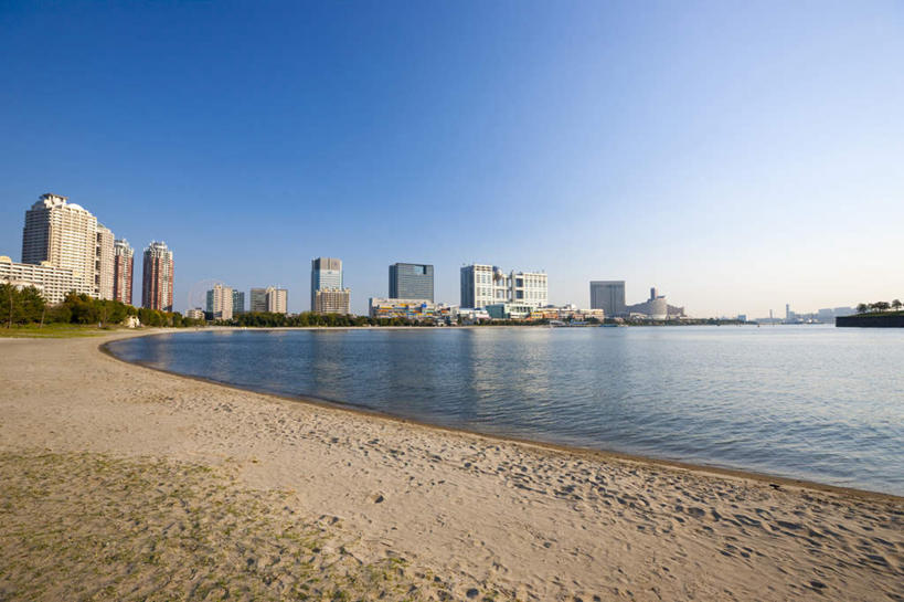 无人,高楼大厦,横图,全景,室外,白天,正面,度假,办公楼,海浪,海洋,美景,天际线,植物,城市风光,标志建筑,城市,大厦,地标,建筑,摩天大楼,写字楼,东京,日本,亚洲,阴影,光线,影子,景观,浪花,娱乐,建设,树,树木,蓝色,绿色,蓝天,天空,阳光,自然,海水,楼宇,天,享受,休闲,商务楼,景色,放松,生长,晴朗,成长,海景,东亚,本州,万里无云,关东地方,本州岛,日本国,东京都,大海,风浪,海,海水的波动,近岸浪,涌浪,晴空,晴空万里,彩图,大楼,高层建筑,高楼,摩天楼