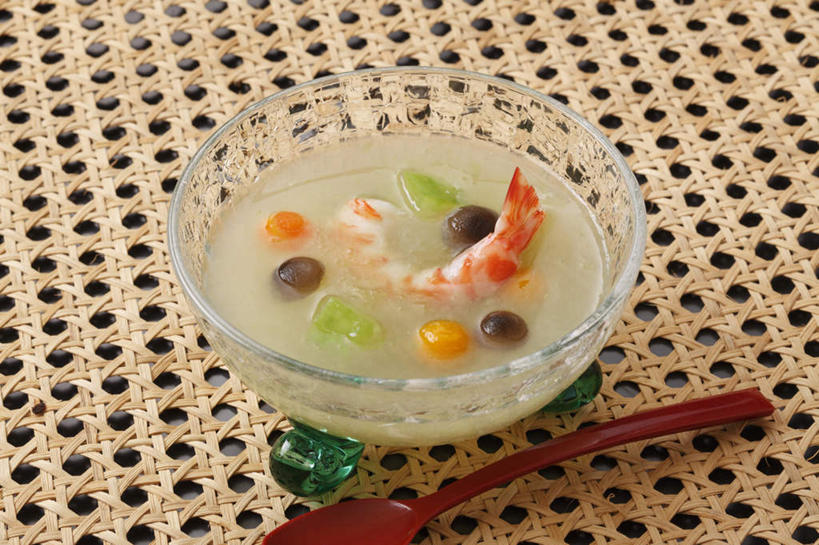 海鲜,无人,横图,俯视,室内,特写,白天,旅游,度假,烹饪,美景,玻璃,勺子,景观,虾,日本料理,料理,食品,娱乐,水产,冬瓜汤,菜肴,美食,海洋生物,玻璃制品,食物,一个,一只,自然,垫子,调羹,汤匙,碗,日式料理,享受,休闲,日式,景色,放松,佳肴,单个,自然风光,水生动物,海产品,水生物,海底动物,彩图,高角度拍摄