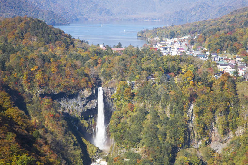 无人,横图,俯视,航拍,室外,白天,旅游,度假,河流,美景,瀑布,山,树林,水,植物,日本,亚洲,许多,飞溅,溅,液体,河水,景观,山峰,水滴,水流,山峦,娱乐,水珠,树,树木,蓝色,绿色,蓝天,天空,自然,天,享受,休闲,景色,放松,生长,晴朗,成长,鸟瞰,喷洒,自然风光,东亚,本州,万里无云,关东地方,本州岛,日本国,栃木,栃木县,华严瀑布,跌水,晴空,晴空万里,彩图,高角度拍摄