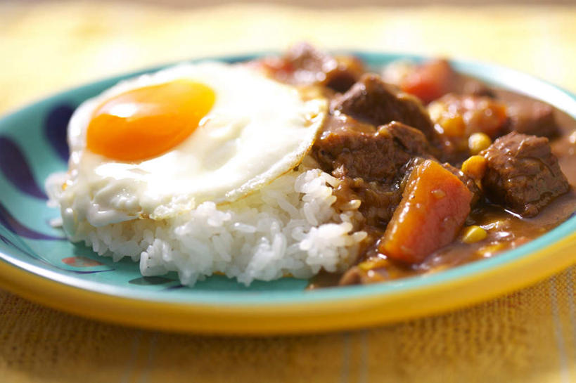 米饭,无人,横图,俯视,室内,特写,白天,烹饪,餐桌,桌子,朦胧,模糊,蛋,荷包蛋,鸡蛋,煎蛋,肉,日本料理,料理,食品,饭,菜肴,美食,肉类,食物,碗,日式料理,日式,佳肴,餐台,五谷,肉食,草鸡蛋,卵,彩图,高角度拍摄