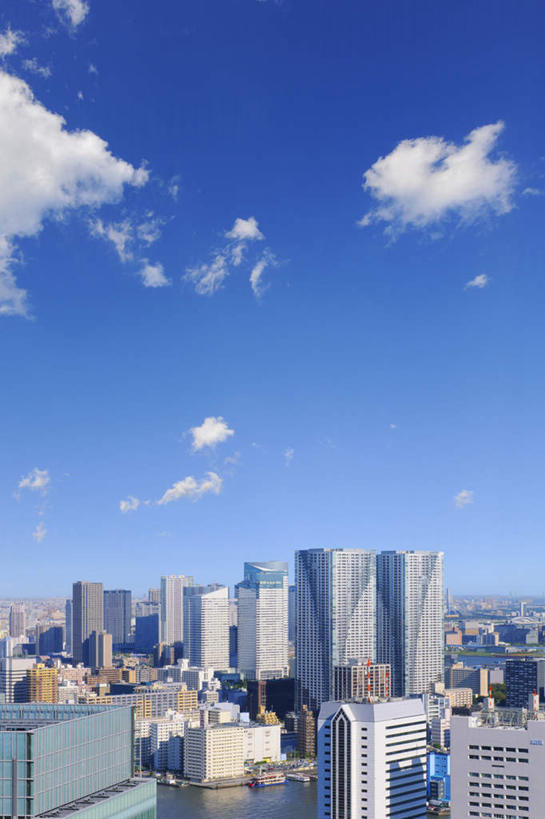 无人,高楼大厦,竖图,俯视,航拍,室外,白天,度假,美景,植物,城市风光,城市,大厦,建筑,摩天大楼,东京,日本,亚洲,景观,云,云朵,建筑群,江东区,云彩,娱乐,建设,树,树木,蓝色,绿色,白云,蓝天,天空,自然,天,享受,休闲,景色,放松,生长,晴朗,成长,鸟瞰,东亚,本州,关东地方,本州岛,日本国,东京都,晴空,彩图,高角度拍摄,大楼,高层建筑,高楼,摩天楼