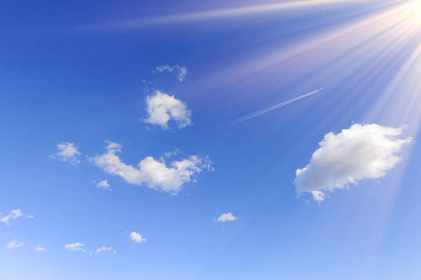 无人,横图,室外,白天,仰视,太阳,东京,日本,亚洲,阴影,梦幻,发光,光束,光线,影子,烟雾,云,云朵,光亮,江东区,照射,云彩,蓝色,白云,蓝天,天空,阳光,天,晴朗,污染,废气,未来,发亮,照耀,东亚,憧憬,飞机尾迹,本州,尾迹云,机尾云,飞机拉烟,云带,尾迹,关东地方,本州岛,日本国,东京都,机尾迹,飞机尾气,晴空,彩图,低角度拍摄