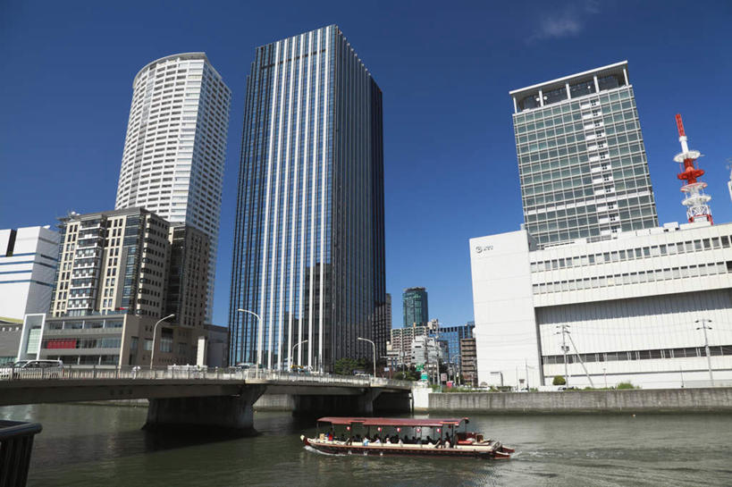 无人,公园,高楼大厦,横图,室外,白天,仰视,度假,河流,美景,树林,水,植物,城市风光,城市,大桥,大厦,建筑,立交桥,路灯,轮船,摩天大楼,桥梁,船,照明,日本,亚洲,阴影,光线,影子,河水,景观,水流,高架,建筑群,斜拉桥,桥,灯光,游艇,娱乐,建设,灯,树,树木,蓝色,绿色,蓝天,天空,自然,交通工具,天,享受,休闲,景色,放松,大阪,生长,成长,照亮,照明设备,载具,东亚,本州,大阪府,本州岛,日本国,近畿地方,近畿,中之岛,县厅,大阪市,中之岛公园,彩图,低角度拍摄,大楼,高层建筑,高楼,摩天楼