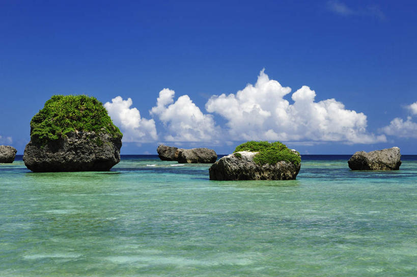 无人,横图,室外,白天,旅游,度假,海浪,海洋,礁石,石头,美景,日本,亚洲,阴影,光线,石子,影子,景观,浪花,云,云朵,云彩,娱乐,冲绳,蓝色,白云,蓝天,天空,自然,海水,天,享受,休闲,景色,放松,冲绳县,自然风光,平面,海景,东亚,琉球群岛,日本国,九州地方,宫古岛,宫古列岛,大海,风浪,海,海水的波动,礁,近岸浪,石块,岩石,涌浪,彩图