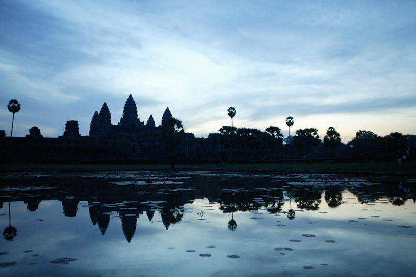 无人,横图,室外,白天,正面,旅游,度假,湖,湖泊,美景,山,山脉,水,植物,吴哥窟,柬埔寨,亚洲,阴影,光线,影子,湖面,景观,山峰,水流,水面,云,云朵,山峦,背光,云彩,娱乐,树,树木,蓝色,绿色,倒影,蓝天,天空,自然,湖水,群山,天,享受,休闲,景色,放松,生长,成长,自然风光,逆光,吴哥寺,高棉,柬埔寨王国,吉蔑,彩图
