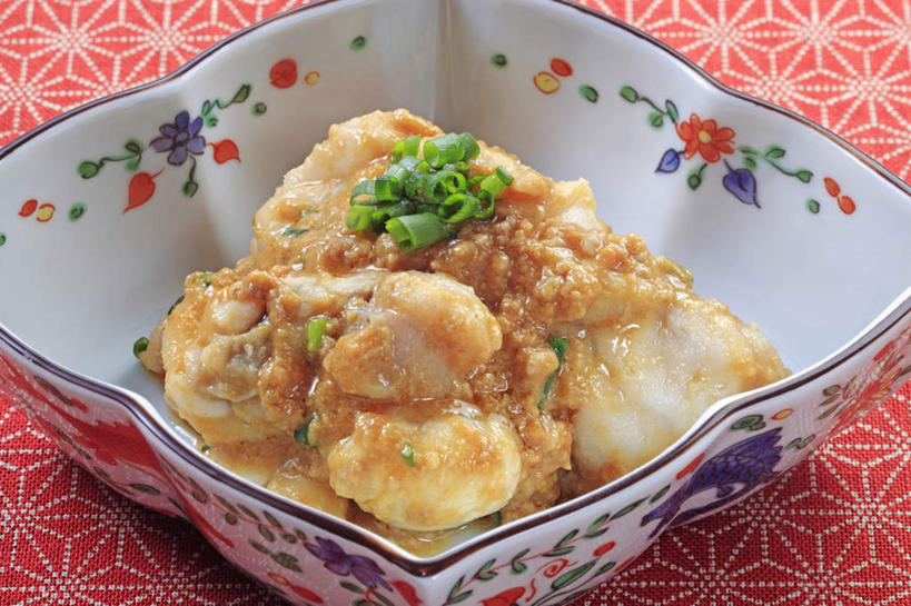 海鲜,无人,横图,俯视,室内,特写,白天,烹饪,餐桌,桌面,桌子,蔬菜,餐具,叶子,装饰,碟子,盘,葱,青葱,日本料理,料理,食品,绿叶,水产,菜肴,美食,海洋生物,食物,盘子,碟,日式料理,日式,嫩叶,摄影,佳肴,影棚,餐台,华丽,修饰,点缀,水生动物,海产品,水生物,海底动物,安康鱼,蛤蟆鱼,老头鱼,结巴鱼,丑婆,衬托,美观,雅致,雅观,鮟鱇,鮟鱇鱼,哈蟆鱼,海哈蟆,琵琶鱼,叶,叶片,彩图,高角度拍摄,影棚拍摄,拍摄