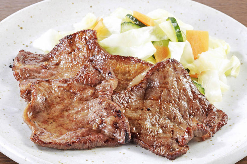 无人,横图,俯视,室内,特写,白天,烹饪,烧烤,餐桌,桌子,黄瓜,蔬菜,餐具,阴影,新鲜,反射,碟子,盘,影子,生菜,莴苣,肉,生食,蔬菜沙拉,日本料理,牛肉,沙拉,料理,食品,烤肉,色拉,沙律,菜肴,美食,肉类,食物,一个,盘子,碟,日式料理,日式,摄影,佳肴,有机食品,绿色食品,影棚,单个,餐台,色拉酱,千岛酱,肉食,春菜,鹅仔菜,莴仔菜,千金菜,叶用莴苣,舌头,青瓜,胡瓜,彩图,高角度拍摄,影棚拍摄,拍摄,牛脷,牛舌