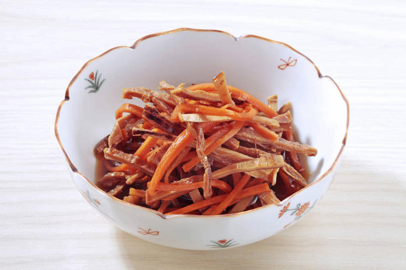 无人,横图,俯视,室内,特写,白天,烹饪,餐桌,桌子,鱿鱼,萝卜,胡萝卜,蔬菜,阴影,新鲜,反射,影子,陶瓷,日本料理,料理,食品,陶瓷制品,菜肴,美食,食物,一个,容器,碗,日式料理,日式,摄影,佳肴,有机食品,绿色食品,影棚,单个,餐台,储藏,储存,黄萝卜,番萝卜,柔鱼,枪乌贼,红萝卜,甘荀,彩图,高角度拍摄,影棚拍摄,拍摄,丁香萝卜,胡芦菔金,金笋,贮存