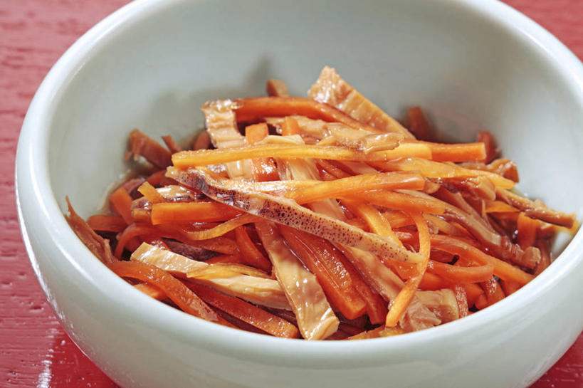 无人,横图,俯视,室内,特写,白天,烹饪,餐桌,桌子,鱿鱼,萝卜,胡萝卜,蔬菜,阴影,新鲜,反射,影子,陶瓷,日本料理,料理,食品,陶瓷制品,菜肴,美食,食物,一个,容器,碗,日式料理,日式,摄影,佳肴,有机食品,绿色食品,影棚,单个,餐台,储藏,储存,黄萝卜,番萝卜,柔鱼,枪乌贼,红萝卜,甘荀,彩图,高角度拍摄,影棚拍摄,拍摄,丁香萝卜,胡芦菔金,金笋,贮存