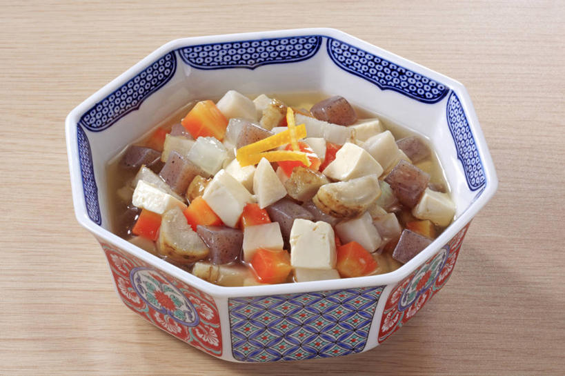 无人,横图,俯视,室内,特写,白天,烹饪,餐桌,桌子,萝卜,胡萝卜,白萝卜,蔬菜,一堆,许多,阴影,堆叠,堆积,新鲜,反射,影子,陶瓷,日本料理,料理,食品,陶瓷制品,很多,菜肴,美食,食物,一个,容器,碗,日式料理,日式,摄影,佳肴,有机食品,绿色食品,影棚,单个,餐台,储藏,堆,储存,黄萝卜,番萝卜,莱菔,红萝卜,甘荀,彩图,高角度拍摄,影棚拍摄,拍摄,丁香萝卜,胡芦菔金,金笋,贮存