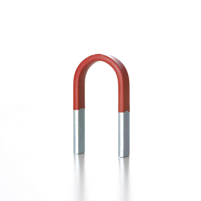 无人,方图,室内,特写,白天,白色背景,正面,桌面,桌子,静物,金属制品,阴影,曲折,弯曲,反射,金属,磁铁,影子,银色,一个,红色,摄影,蜿蜒,影棚,单个,吸铁石,磁场,彩图,影棚拍摄,拍摄