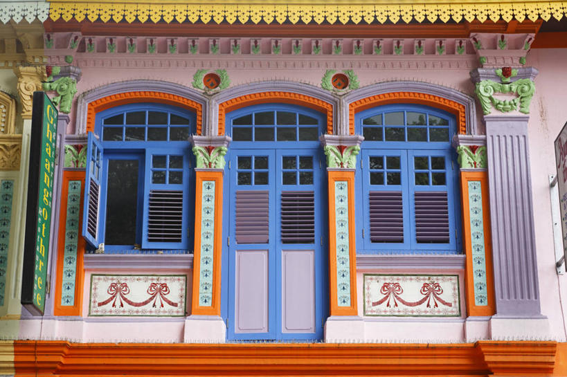 无人,家,横图,室外,白天,仰视,度假,美景,窗户,城市风光,城市,新加坡,亚洲,阴影,光线,标志,文字,影子,字符,百叶窗,房屋,墙,屋顶,屋子,景观,公寓,顶棚,娱乐,标识,洋房,楼房,墙壁,墙面,住宅,阳光,享受,休闲,汉字,景色,放松,东南亚,中文,国文,华文,新加坡共和国,彩图,低角度拍摄,房子,狮城,星岛,星洲