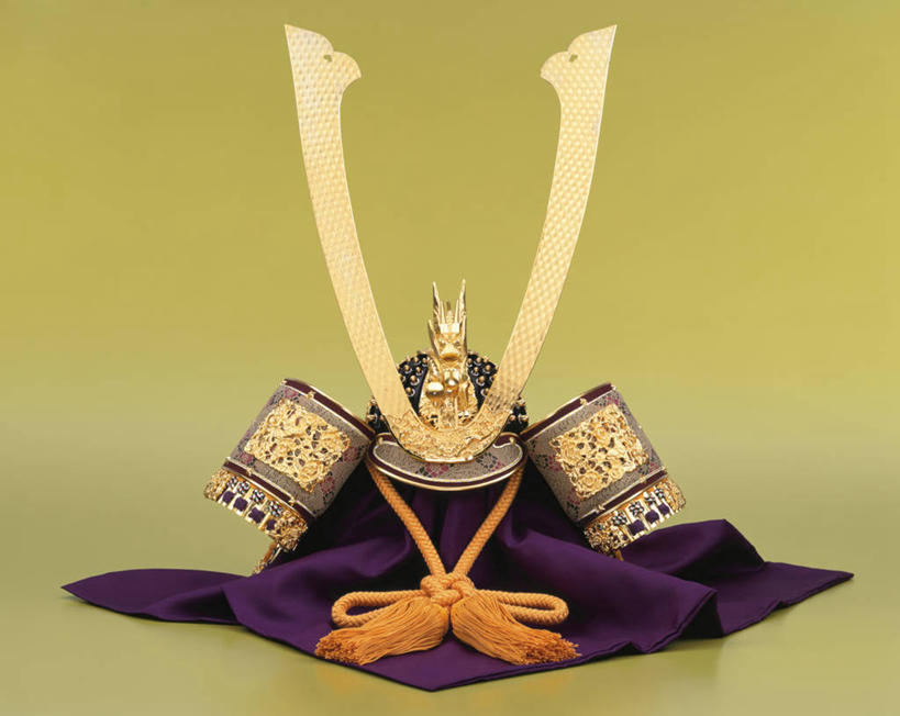 无人,横图,室内,特写,白天,正面,静物,帽子,绿色背景,阴影,节日,庆祝,装饰,反射,头盔,影子,文化,安全帽,绳子,庆典,摄影,影棚,纪念,绳索,华丽,修饰,点缀,儿童节,衬托,美观,雅致,雅观,一顶,彩图,影棚拍摄,拍摄