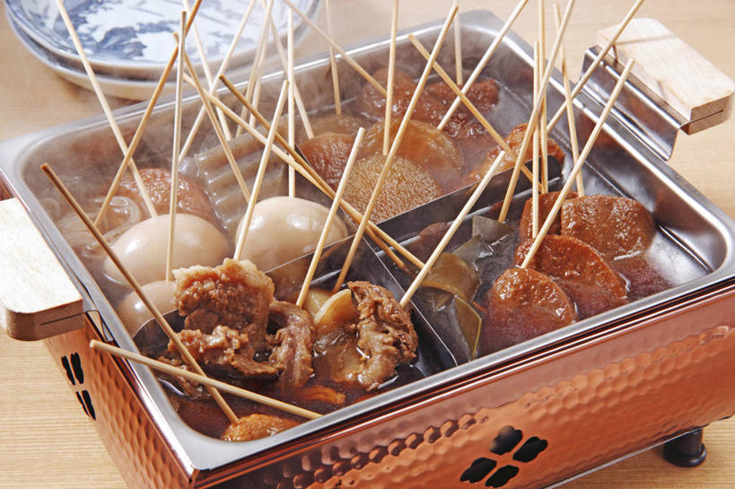 无人,横图,俯视,室内,特写,白天,烹饪,雾,餐桌,桌子,餐具,一堆,许多,阴影,堆叠,堆积,沸腾,朦胧,模糊,反射,蒸汽,碟子,盘,影子,肉,日本料理,料理,食品,水蒸气,雾气,丸子,很多,火锅,菜肴,美食,肉类,肉丸,竹签,食物,盘子,碟,日式料理,日式,摄影,佳肴,影棚,餐台,堆,气体,肉食,取食签,蒸发,关东煮,日式火锅,关东炊,黑轮,御田,暖锅,彩图,高角度拍摄,影棚拍摄,拍摄