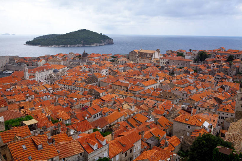 无人,家,横图,俯视,室外,白天,度假,岛屿,海浪,海洋,美景,城市风光,城市,欧洲,克罗地亚,时间,时钟,房屋,屋子,岛,景观,浪花,水平线,云,云朵,公寓,钟楼,辽阔,海平线,计时,云彩,娱乐,洋房,楼房,住宅,蓝色,白云,蓝天,天空,海水,钟表,天,享受,休闲,广阔,表,景色,放松,晴朗,一望无际,海景,首府,塔钟,杜布罗夫尼克,克罗地亚共和国,拉古萨,无边无际,一马平川,达尔马提亚,达尔马提亚群岛,钟,大海,风浪,海,海水的波动,近岸浪,列岛,群岛,涌浪,诸岛,晴空,彩图,高角度拍摄,房子,杜布罗夫尼克.内雷特瓦县,杜布罗夫尼克老城,拉古扎,水天相接,水天一线