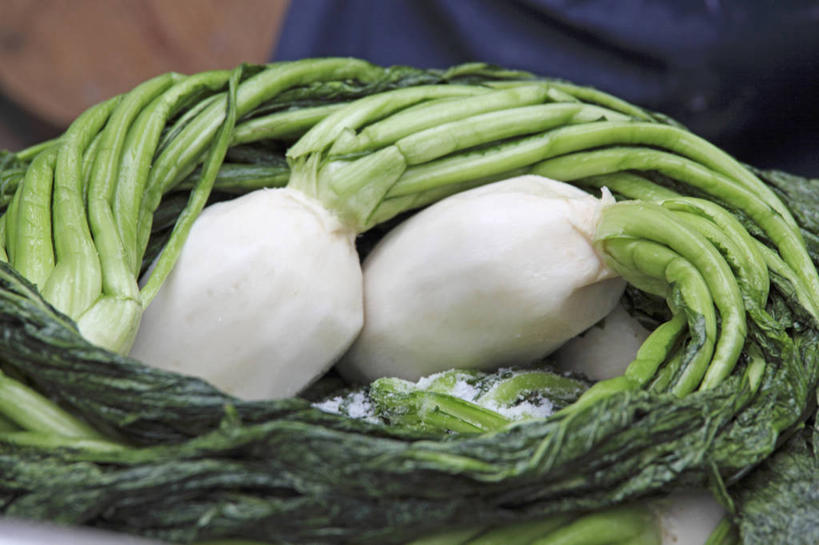 无人,横图,俯视,室内,特写,白天,蔬菜,许多,阴影,新鲜,环绕,缠绕,反射,影子,食品,芜菁,食物,有机食品,绿色食品,纠缠,蔓菁,盘菜,大头芥,彩图,高角度拍摄