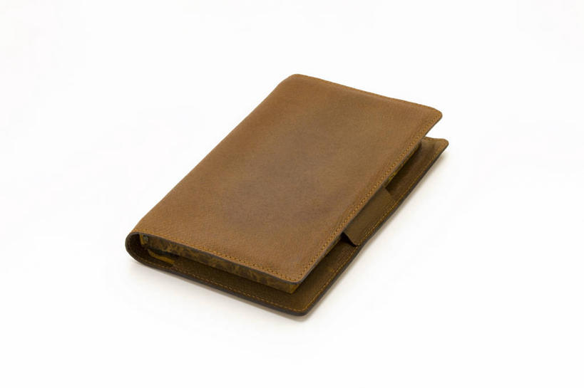 无人,横图,室内,特写,白天,白色背景,正面,静物,阴影,反射,影子,棕色,一个,白色,摄影,皮夹子,钱包,影棚,单个,零钱包,皮夹,彩图,影棚拍摄,拍摄