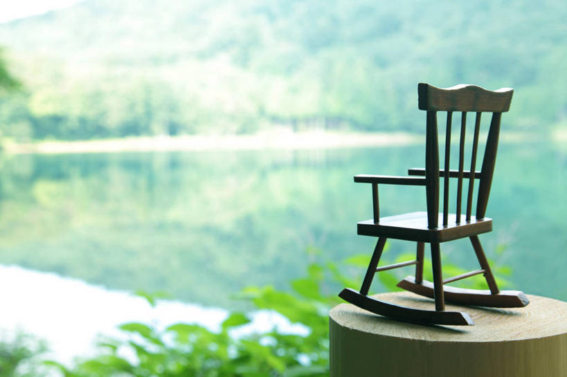 无人,横图,室外,白天,正面,旅游,度假,湖,湖泊,美景,森林,树林,水,植物,椅子,长野县,日本,亚洲,一把,阴影,波纹,朦胧,模糊,光线,木制,影子,湖面,景观,水流,水面,涟漪,摇椅,娱乐,树,树木,绿色,倒影,水纹,阳光,自然,木制品,波浪,湖水,享受,休闲,景色,放松,生长,成长,倒映,自然风光,东亚,本州,本州岛,日本国,中部地方,水晕,长野,诹访,诹访市,反照,彩图