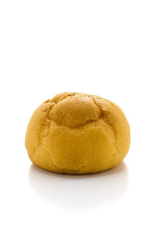 点心,无人,竖图,俯视,室内,特写,白天,白色背景,餐桌,桌子,阴影,反射,影子,食品,泡芙,甜点,甜品,食物,糕点,一个,甜食,摄影,影棚,单个,餐台,彩图,高角度拍摄,影棚拍摄,拍摄