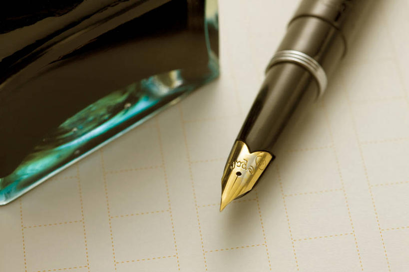 无人,横图,俯视,室内,特写,白天,白色背景,静物,阴影,反射,笔,罐子,墨水,影子,办公用品,钢笔,玻璃制品,文具,一个,黑色,玻璃瓶,瓶子,学习用品,摄影,影棚,墨,单个,墨水瓶,墨汁,文具用品,一支,文房四宝,彩图,高角度拍摄,影棚拍摄,拍摄